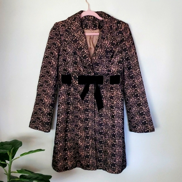 Hazel all over embroidered floral snap front coat, bow waist, women's size small - Picture 1 of 11